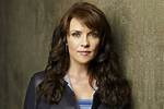 10 Must-Know Facts About Amanda Tapping
