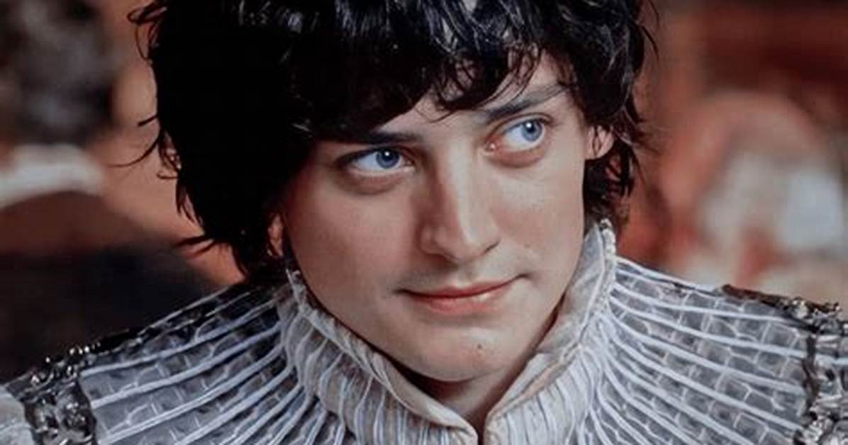 Aneurin Barnard: a Comprehensive Look at the Rising Star in Acting