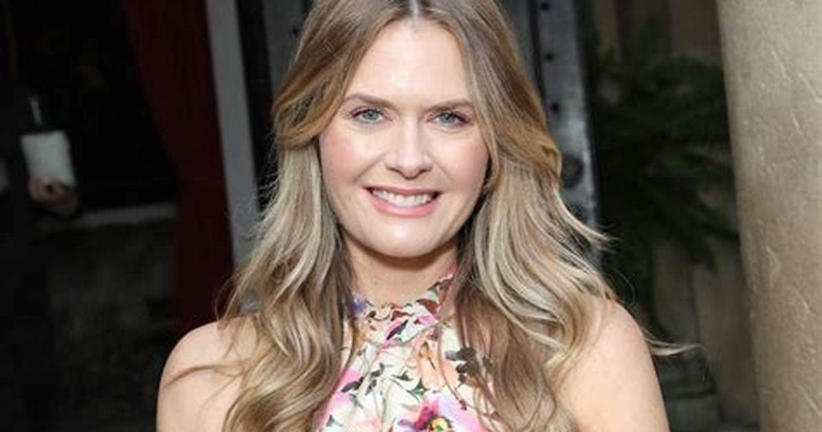 Blinkdash | Maggie Lawson Net Worth