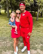 Brittany Mahomes’ Journey Through Pregnancy: a Glimpse into Her Life