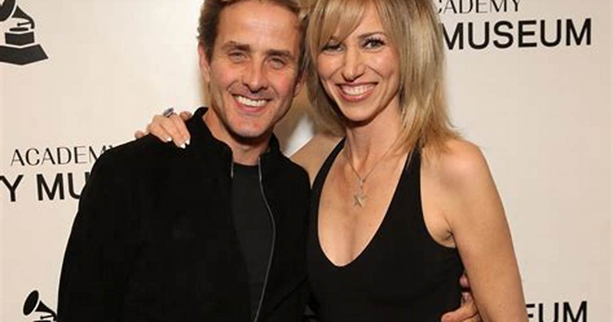 Debbie Gibson Height, Weight, Age, Boyfriend, Family, Facts, Biography ·