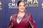 Did Ashley Mcbryde Come out as Gay? Wife or Husband Partner and Marital Status