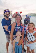 Discover Thomas Rhett's Close-Knit Family: a Peek into His Siblings' Lives