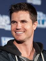 Discovering Robbie Amell's Height in Feet: a Closer Look