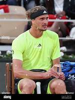 Does the Tennis Player Have Diabetes? or Is She Pregnant? Did ·
