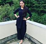 Exploring the Height of Hania Amir in Feet: a Closer Look