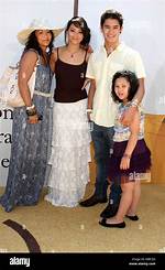 Fivel Stewart Parents: Meet Renee Stewart and Nils Allen Stewart, Siblings, Family and Ethnicity