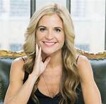 Glennon Doyle Height, Weight, Net Worth, Age, Birthday, Wikipedia, Who, Nationality, Biography