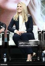 Hire Elizabeth Smart to Speak at Events