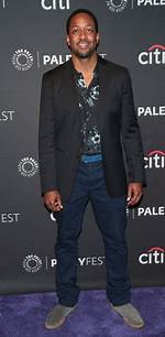 How Tall Is Jaleel White? Height, Weight, Body Measurement