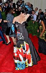 Katy Perry's Cleavage: a Daring Display on the Red Carpet
