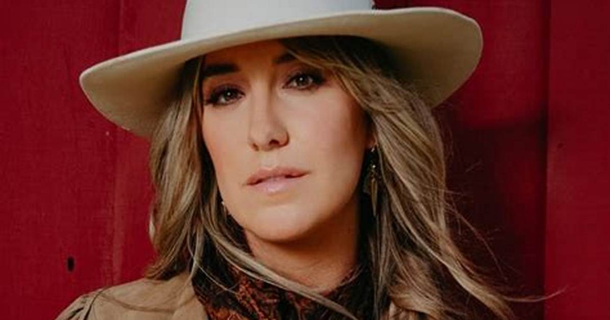 Lainey Wilson Age, Height, Bio, Parents, Net Worth Boyfriend