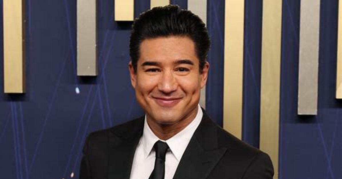 Mario Lopez Biography |
