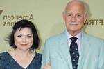Meet Beverly Root Gerald Mcraney S Wife