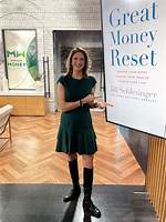 Meet Jill Schlesinger: Exploring Her Age and Impact in the Finance World