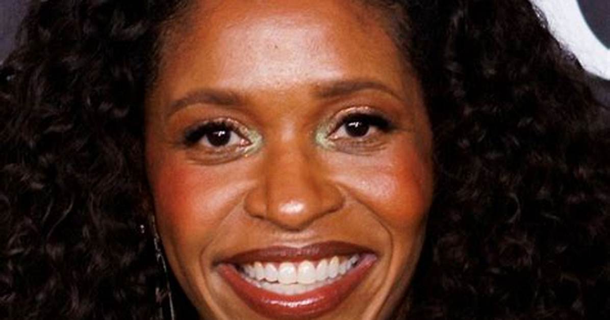 Merrin Dungey ·