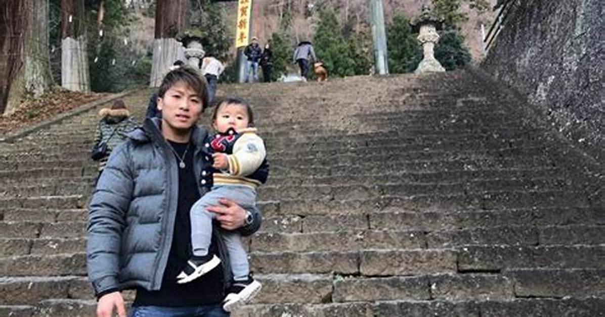 Naoya Inoue Wife | Who Is He Married to | Boxer Family & Relationship