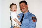 Pete Davidsons Father Died in the 9/11 Attacks When He Was 7 Year's Old Fri 25 March 2022 18: