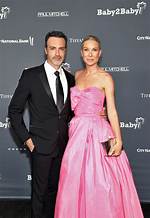 Reid Scott Has Two Kids with His Wife Elspeth Keller, Family and Net Worth