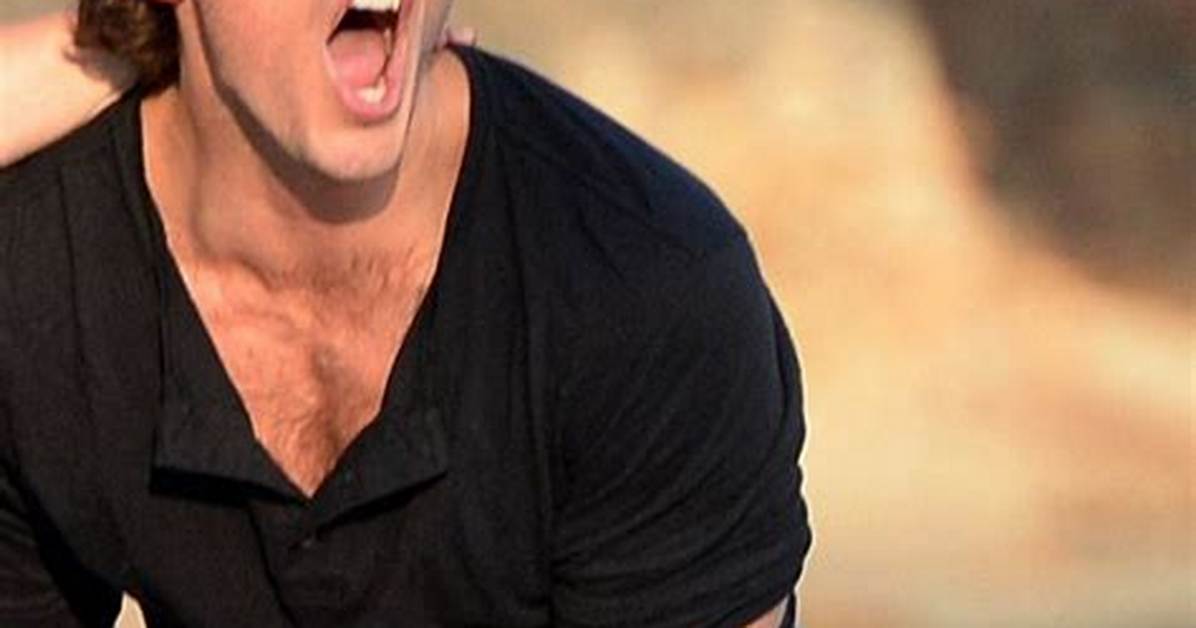 Sam Claflin's Spectacular Feet: a Detailed Analysis