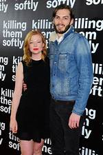 Sarah Snook and Angus Mcdonald Never Married but Now She Has a Happy Married Life with Husband Dave Lawson