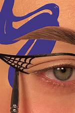 Spider Web Liner Is the Perfect Lazy-Girl Nod to Halloween Makeup ·