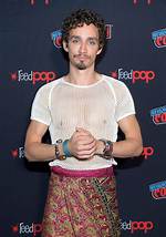 The Love Life of Robert Sheehan: Who Is He Dating?