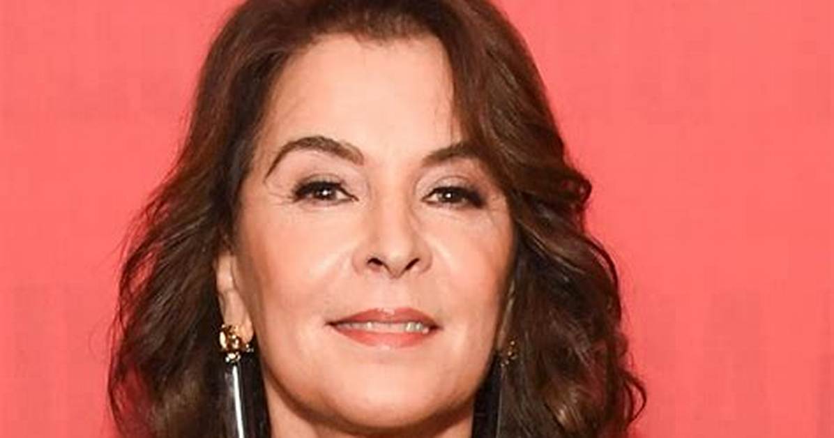 Uncover the Secrets of Annabella Sciorra's Family Life: Exclusive Insights and Revelations