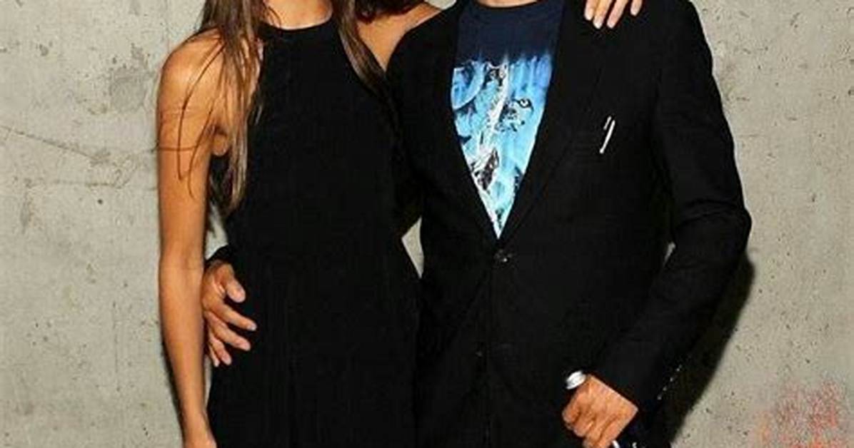 Unraveling the Mystery of Anthony Kiedis' Girlfriend: 19 Year's of Love and Life