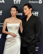 Unveiling Kim Go-Eun's Height in Feet: a Closer Look at the Star