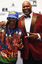 Unveiling Snoop Dogg's Towering Height: Uncover Surprising Insights