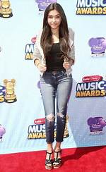 Unveiling the Height of Singer Madison Beer