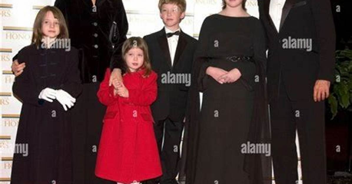Unveiling the Tapestry of Annette Bening's Family Tree and Personal Life