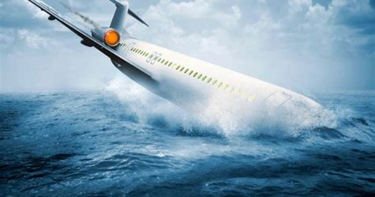 What Do Plane Crashing Dreams Mean?
