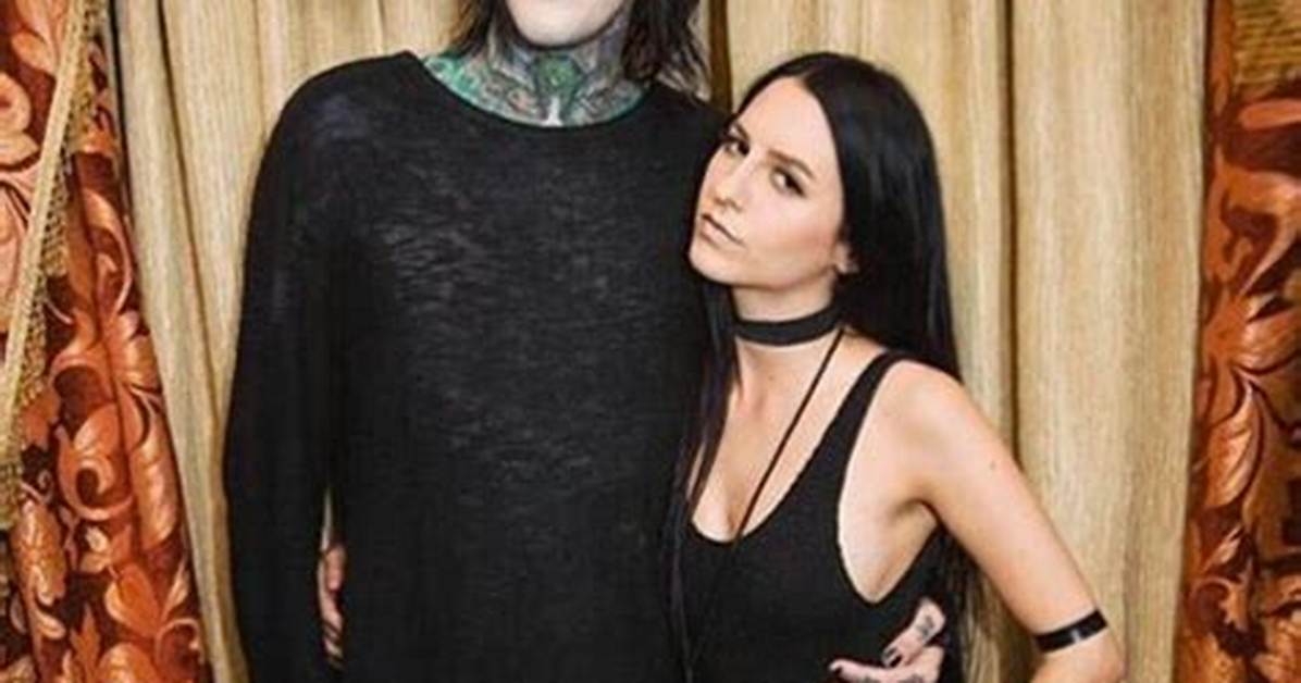 Who Is Chris Motionless Dating? the Truth About the Metal Singers Love Life
