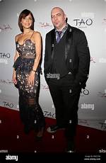 Who Is Chris Santos Wife, Taryn Santos? Explore His Married Life |