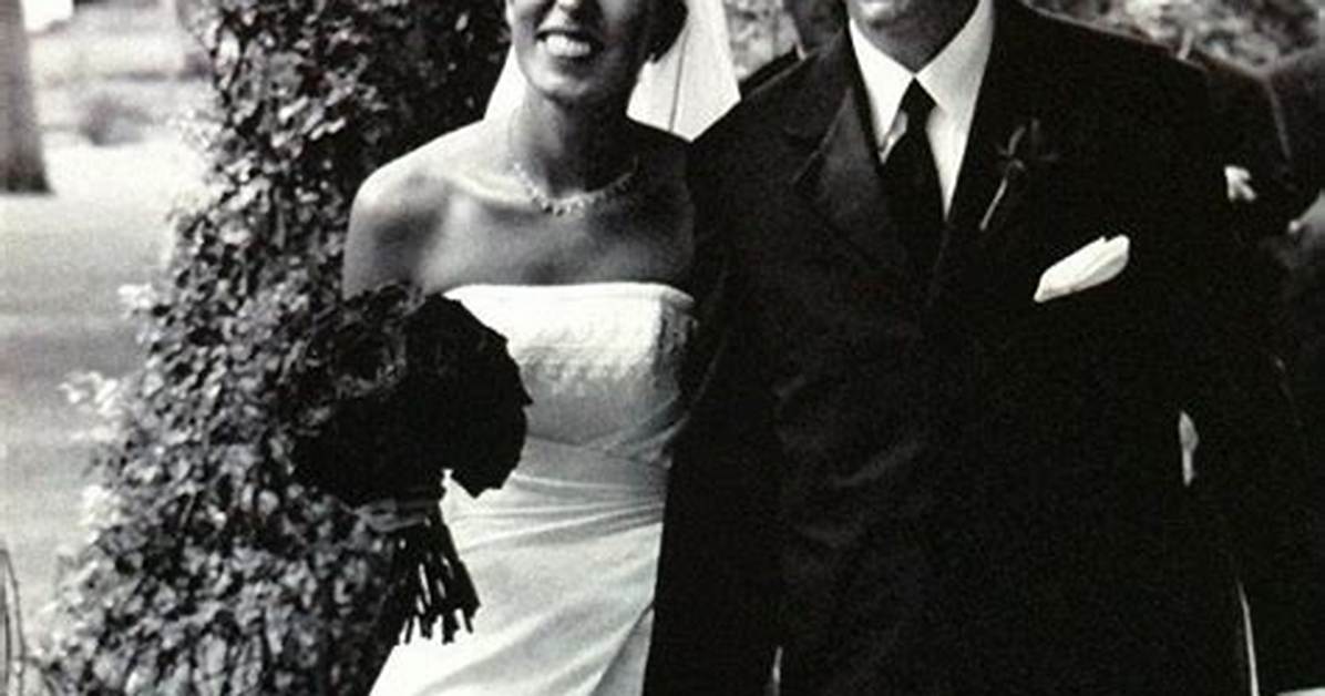 Who Was Chip Gaines First Wife? Celebrity. Fm #1 Official Stars, Business & People Network, W