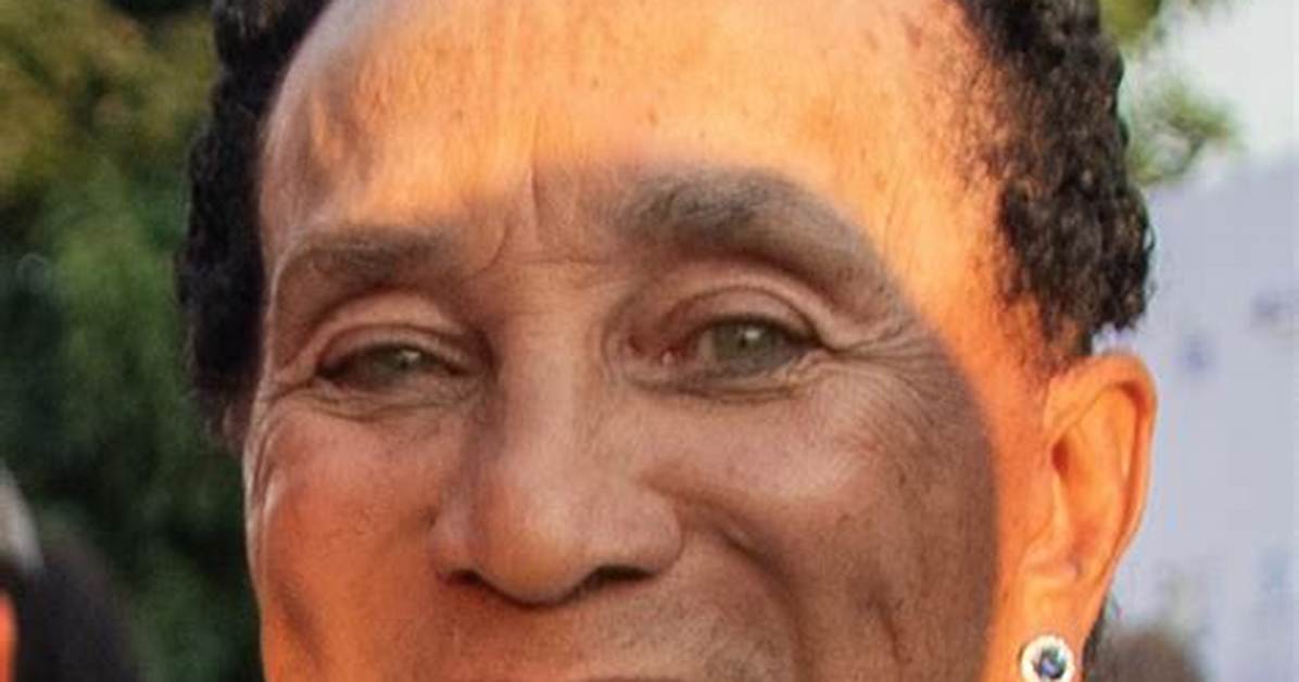 Why Smokey Robinson's Eyes Shine Blue