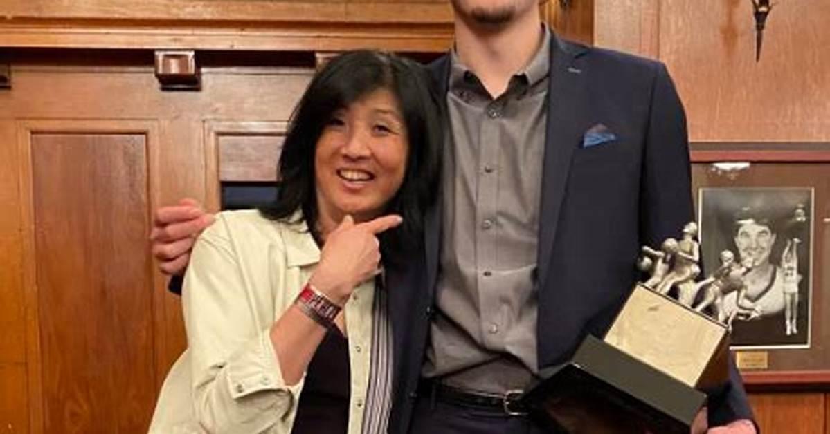 Zach Edey's Parents and His Basketball Journey