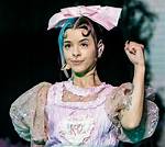 Zoomblog | Melanie Martinez- Bio, Age, Songs, Net Worth, Boyfriend, Height, Career